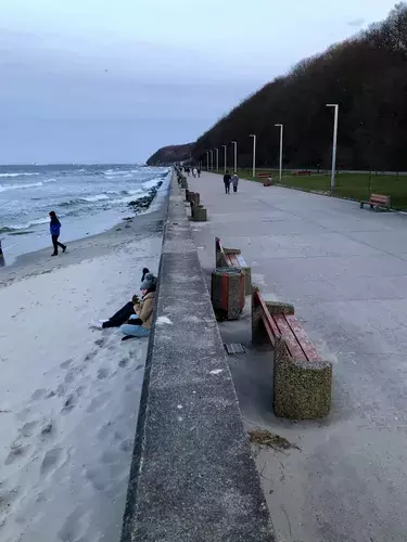 out-of-season. plik: tlusta-mewa-apartament-gdynia-out-of-season-poza-sezonem - 38.webp